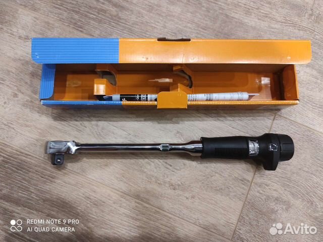 Динамометрический ключ Tohnichi QL100N4