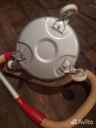 Пылесос советский Уралец