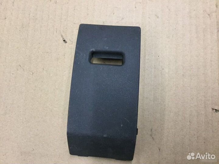 Крышка блока предохранителей Nissan Pathfinder