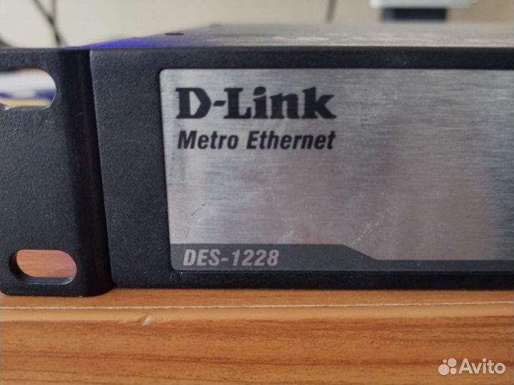Сетевой коммутатор D-Link DES-1228