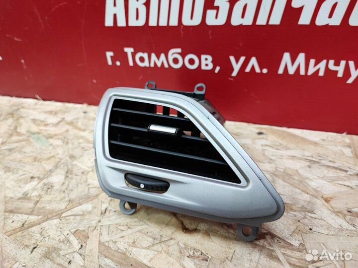 Дефлектор торпедо левый LADA Vesta