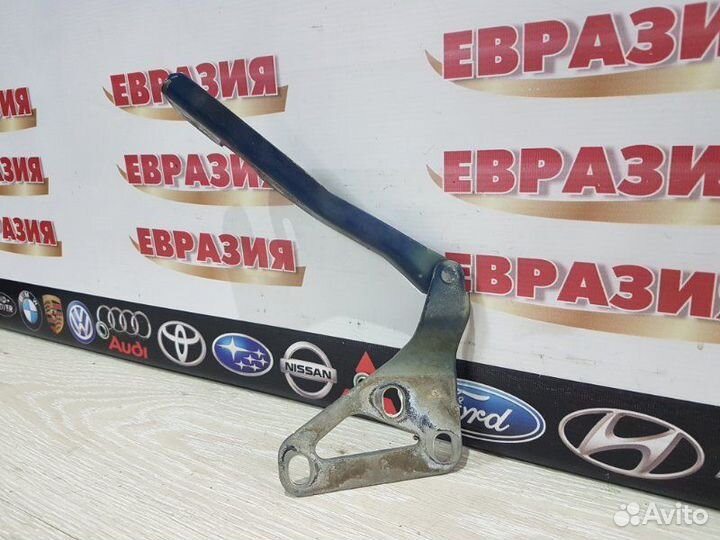 Петля капота передняя левая Opel Vectra