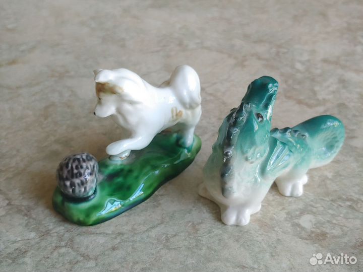 Фарфоровые статуэтки собака с ёжиком дракончик
