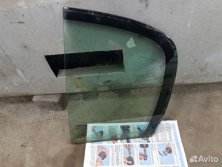 Форточка задняя левая Renault Megane 2