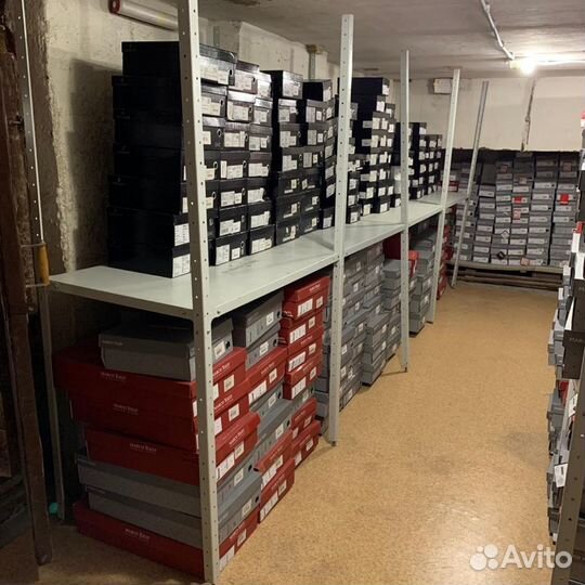 Продам стеллажи б/у