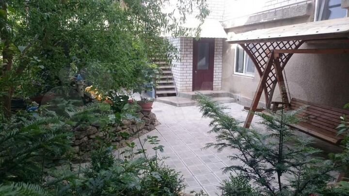 Гостевой дом 17 номеров с бассейном