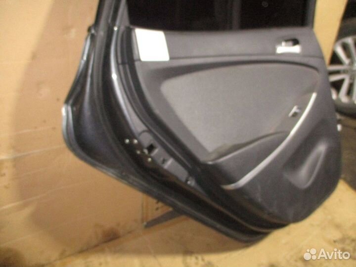 Обшивка двери задней левой Hyundai Solaris 1
