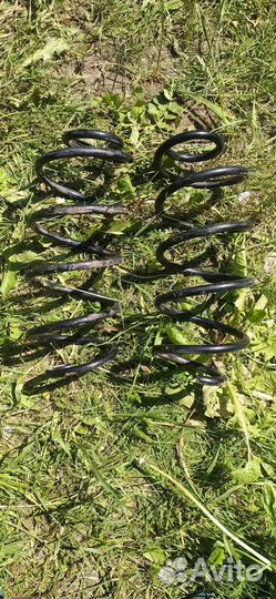 Пружины передние priora