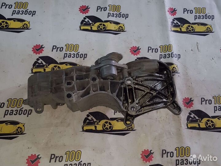 Renault logan кронштейн генератора