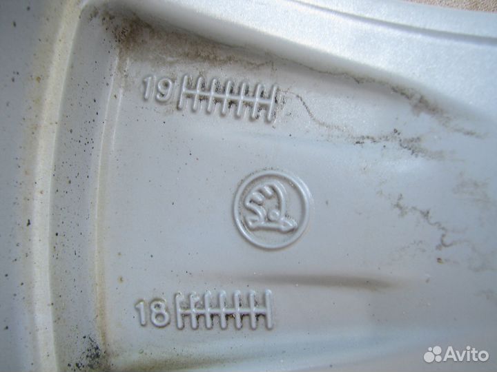 Диск литой 1 штука R16 Skoda Octavia A7 2013-2021