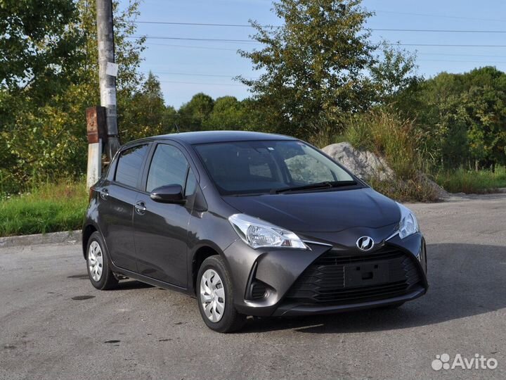 Подлокотник toyota vitz