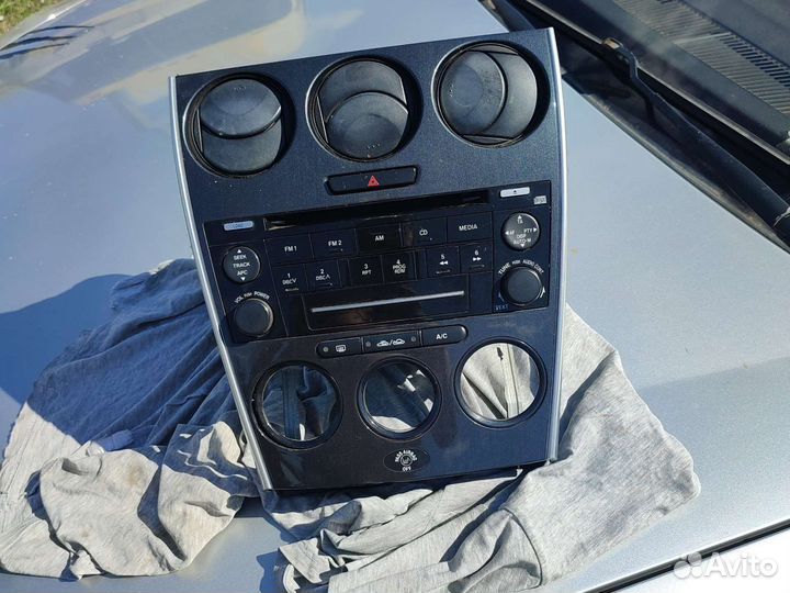 Мазда 6 центральная консоль магнитола