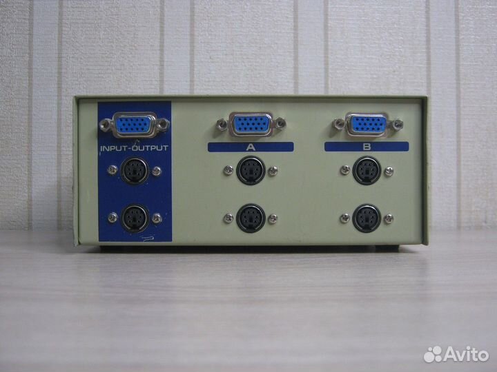 KVM-переключатель с аналог. упр. на 2 комп. бу отл