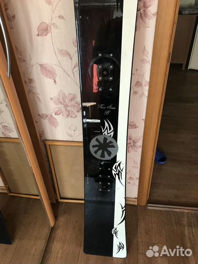 Жесткий сноуборд, пятка intec f2