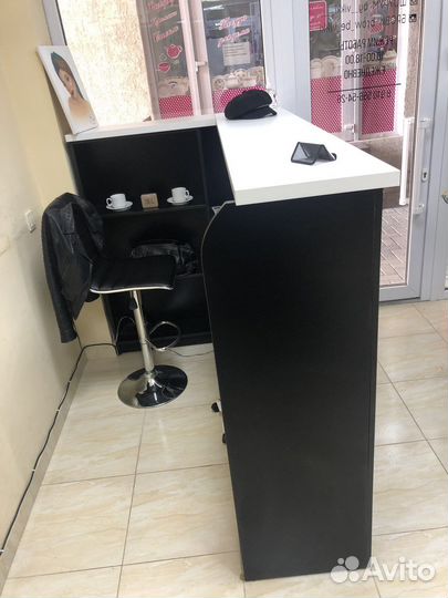 Ресепшн стойка