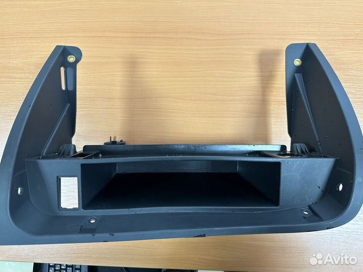 Вставка 5E1 857 103 A