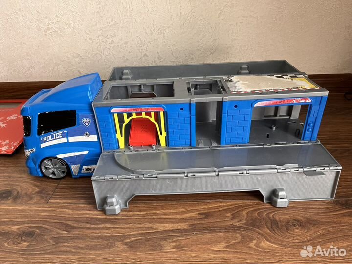 Полицейская машина игрушка