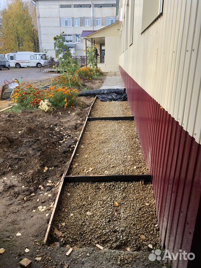 Бригада разнарабочих строителей