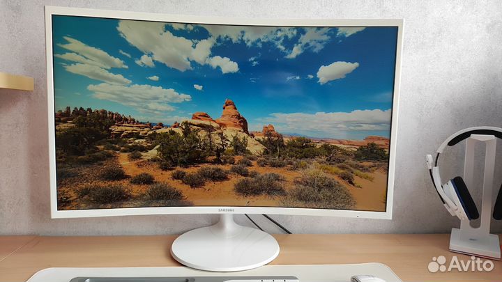 Изогнутый Монитор Samsung 32 дюйма