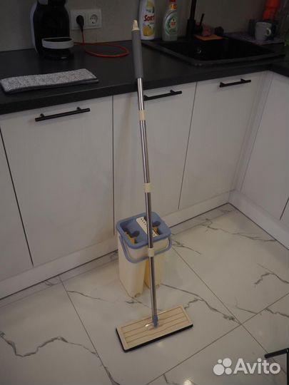 Швабра с отжимом и ведром (новая)