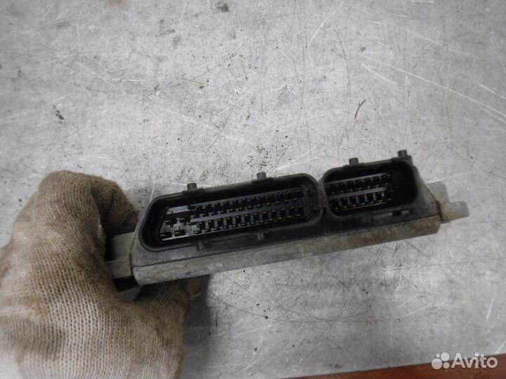 Блок управления двигателем Skoda Octavia A5 BUD