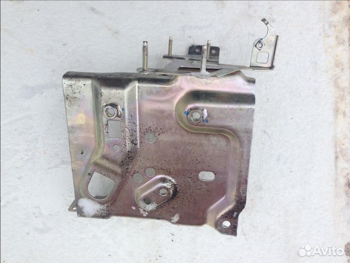 Крепление акб Nissan X-Trail Т 32