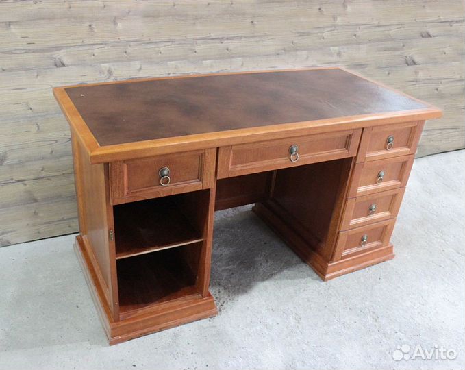 Письменный стол из массива бу в наличии