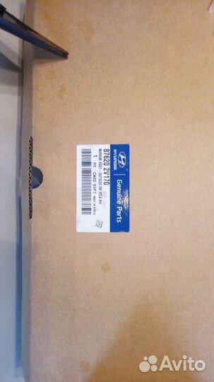 Зеркало правое Hyundai 876202V170 Veloster