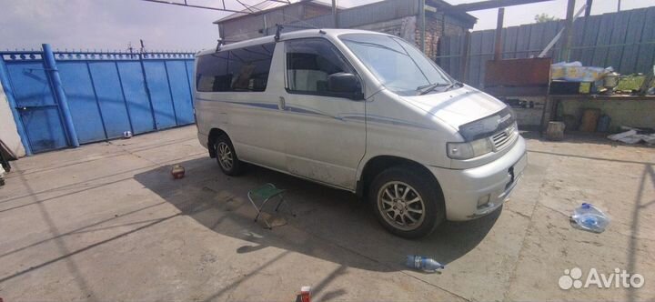 Mazda Bongo Friendee 2.0 AT, 1998, 300 000 км