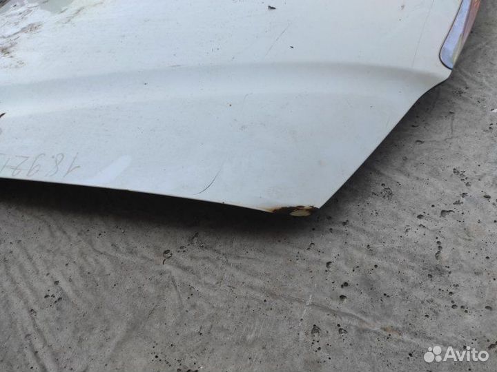 Б/У капот В хорошем состоянии. Оригинал. Дефекты
