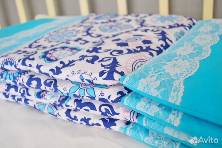 Бортики в детскую кроватку с постельным бельём