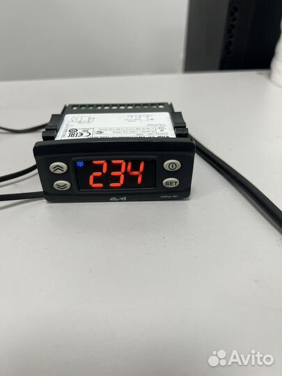 Трм33 контроллер для вентиляции. Измеритель регулятор овен 2трм1. Электронный контроллер температуры. Контроллер температуры овен. У.