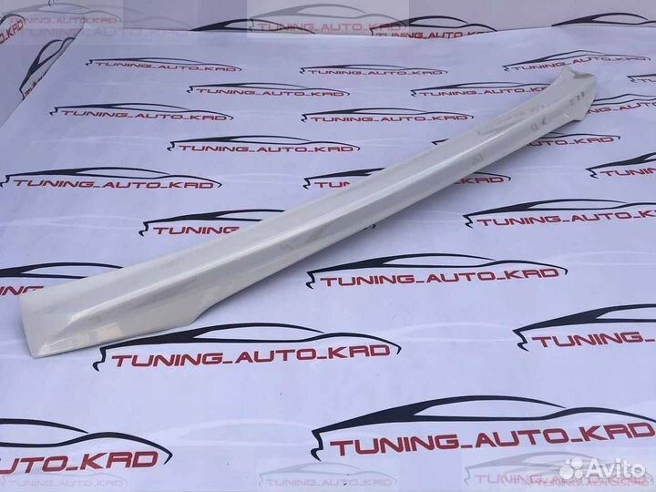 Спойлер под стекло Lexus LX 570 B5061