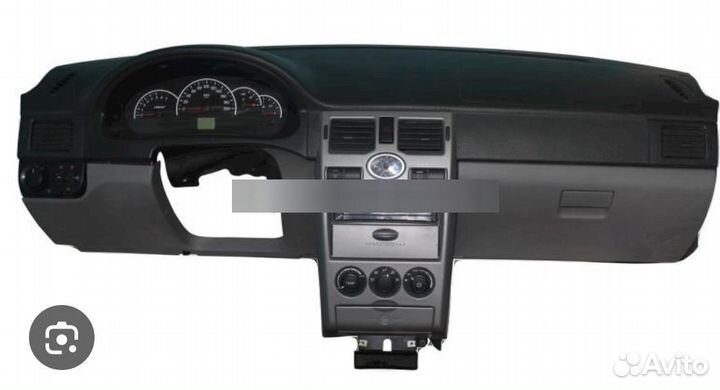 Приборная панель на Лада priora