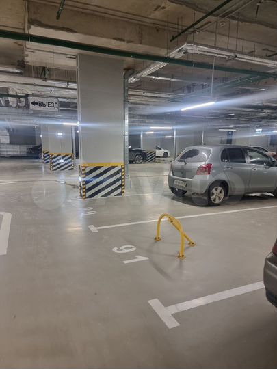 Машиноместо, 27 м²