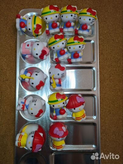 Hello kitty фигурки из яиц