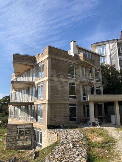 Дом 761,5 м² на участке 23,9 сот.