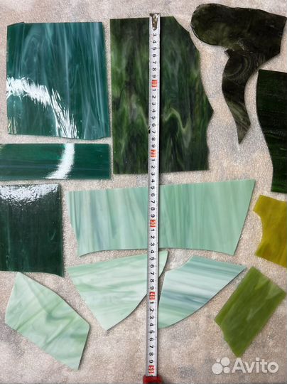 Набор зеленого витражного стекла -куски
