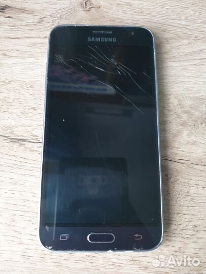 Samsung Galaxy J3 (2016) SM-J320F/DS, 8 ГБ