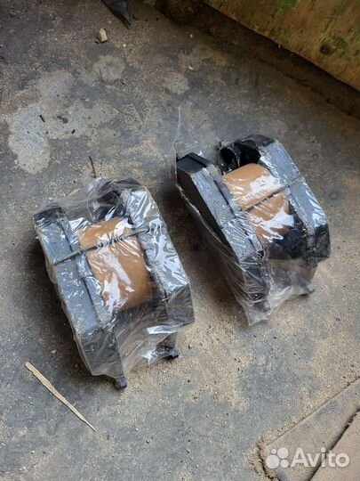 Тормозные колодки передние audi, volkswagen