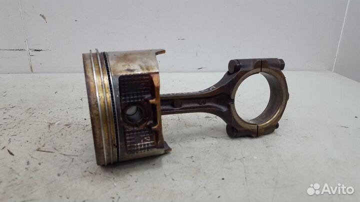 Шатун с поршнем двигателя двс Subaru Legacy BG7