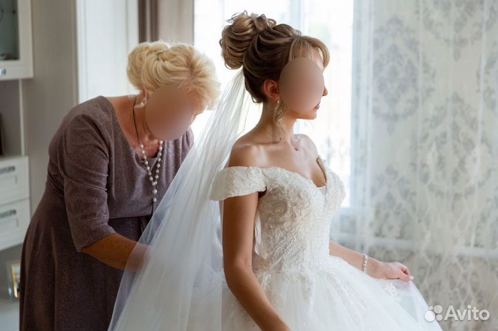 Свадебное платье