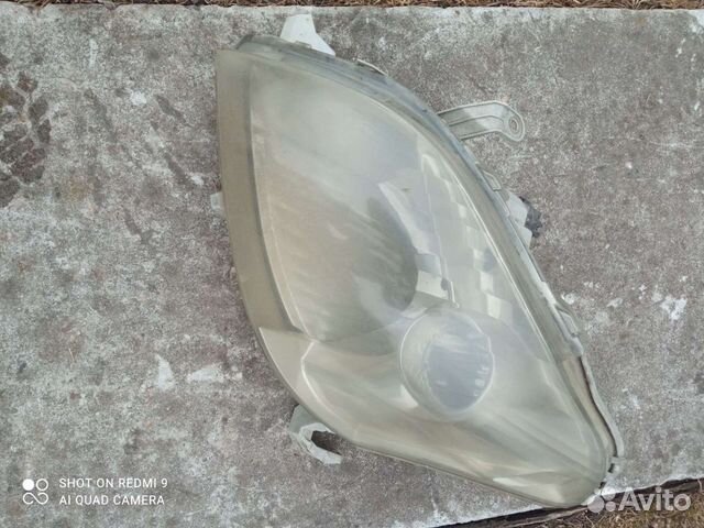 Фара тойота раум 2006г