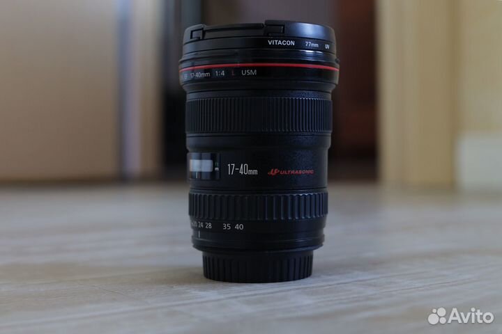 Объектив Canon EF 17-40mm f/4L USM