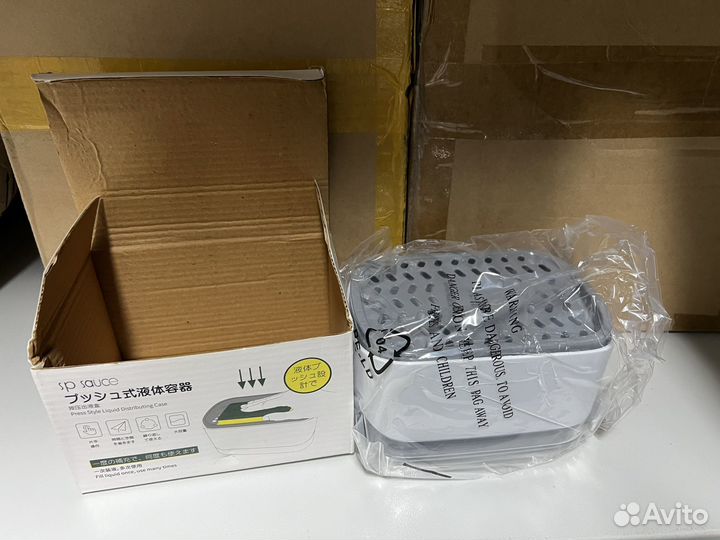 Диспенсер, дозатор для жидкого мыла на кухню.Новый