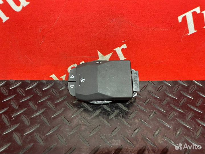 Подрулевой переключатель аудиосистемы Renault T