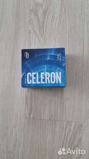 Процессор с куллером Celeron g3930