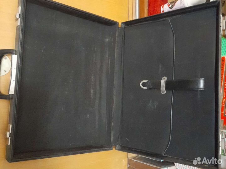 Кейс дипломат