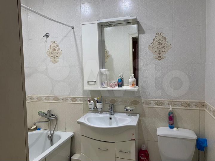 3-к. квартира, 60 м², 5/5 эт.