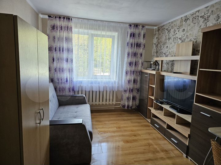 Комната 16 м² в 3-к., 1/2 эт.